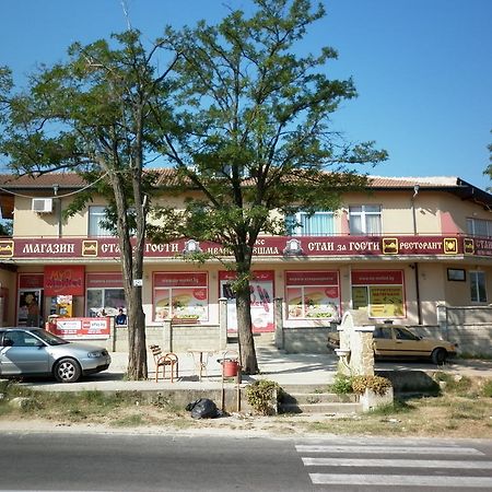 瓦爾納 伊万诺娃伽思玛旅馆酒店 外观 照片